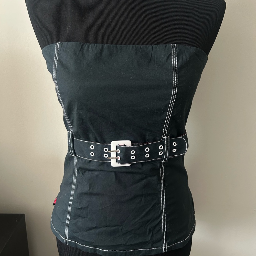Black Strapless Belted Top